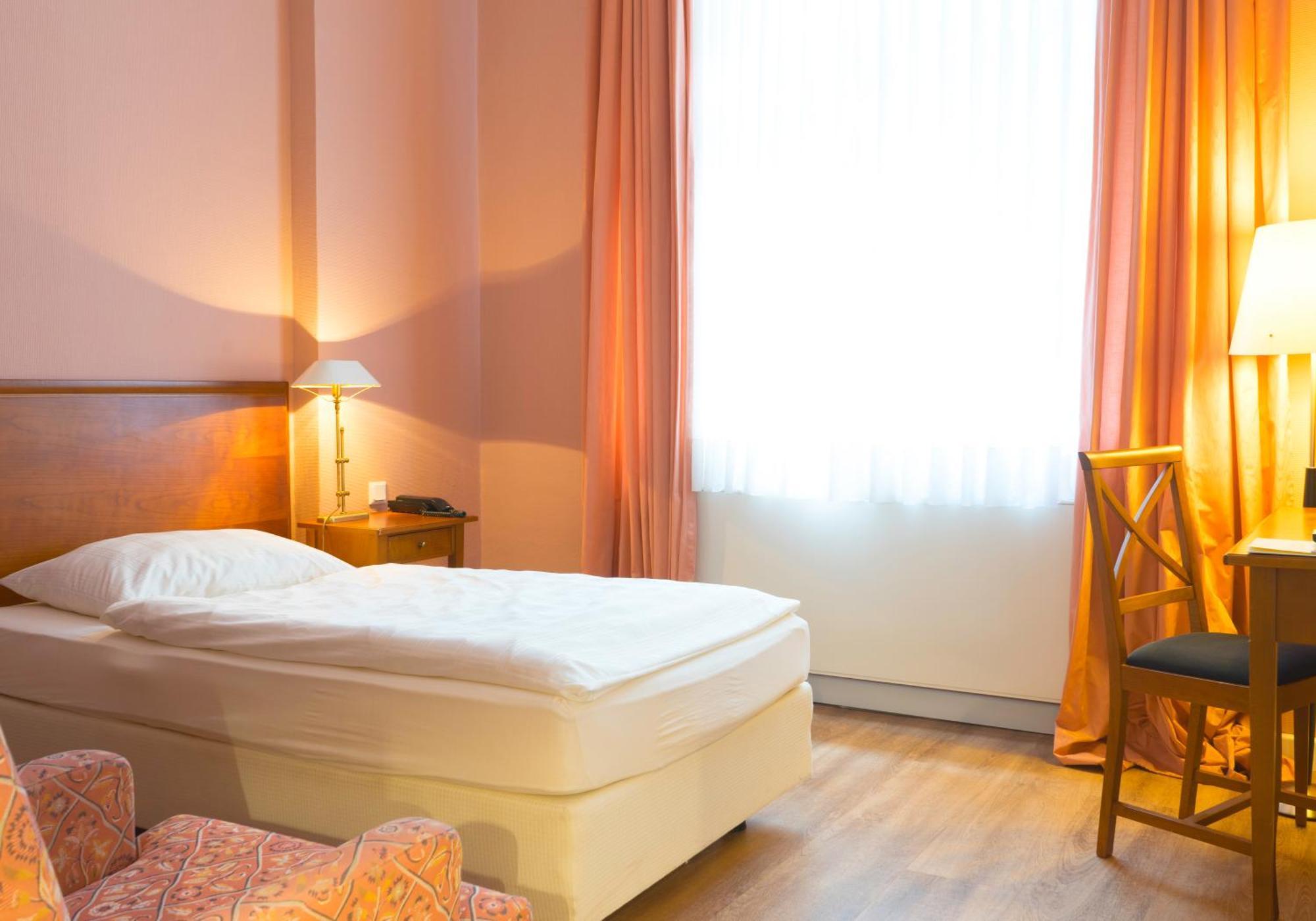 Hotel Villa Viktoria Luise Blankenburg  Δωμάτιο φωτογραφία